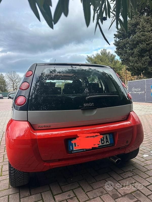 Usata Smart ForFour Pulse 68 CV (50 kW) 2006 Rosso Utilitaria