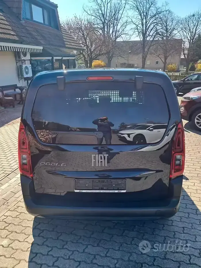 Nuova Fiat Doblò 102 CV (75 kW) 2026 Nero Monovolume