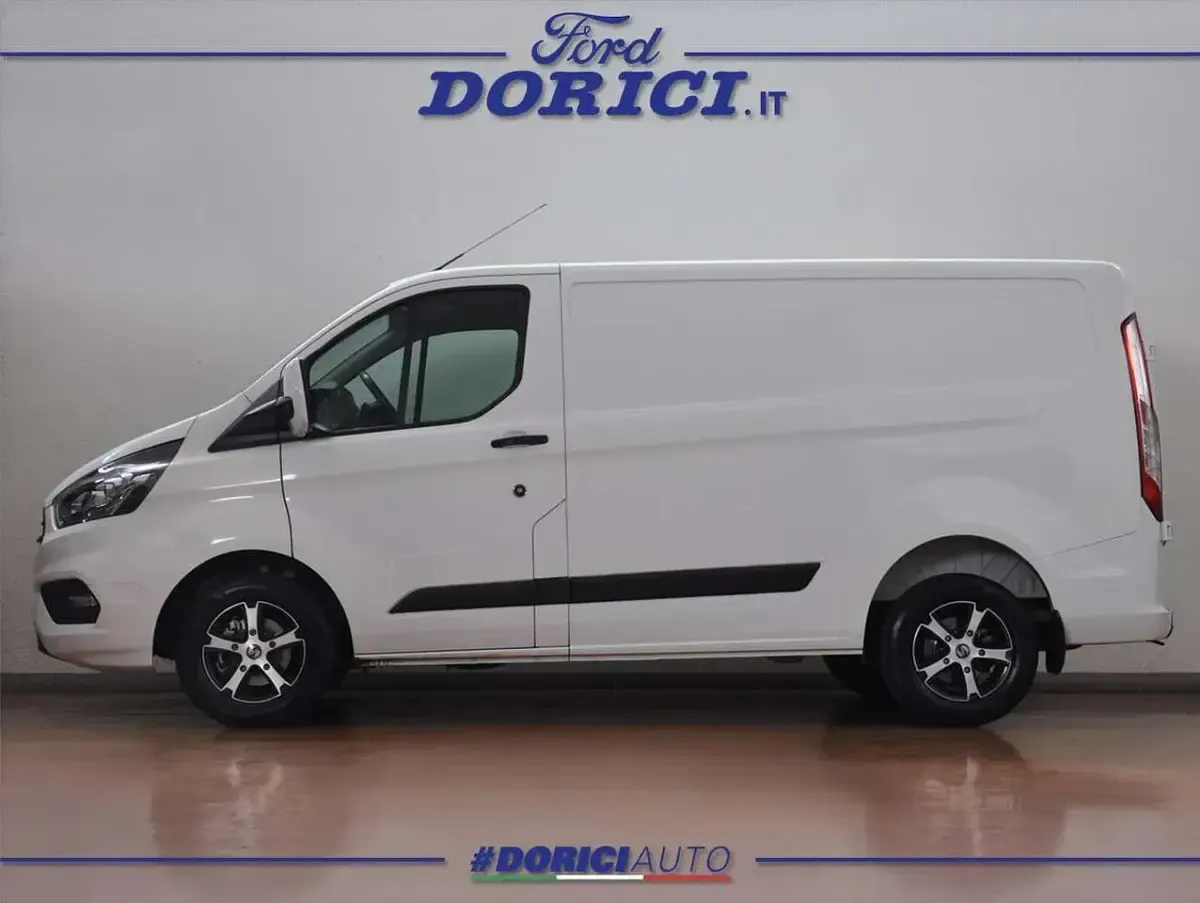 Usata Ford Transit Custom Trend+ 131 CV (96 kW) 2021 Frozen white Furgone