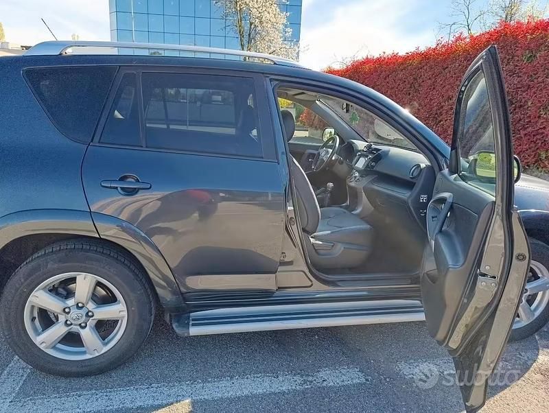Usata Toyota RAV4 2008 SUV