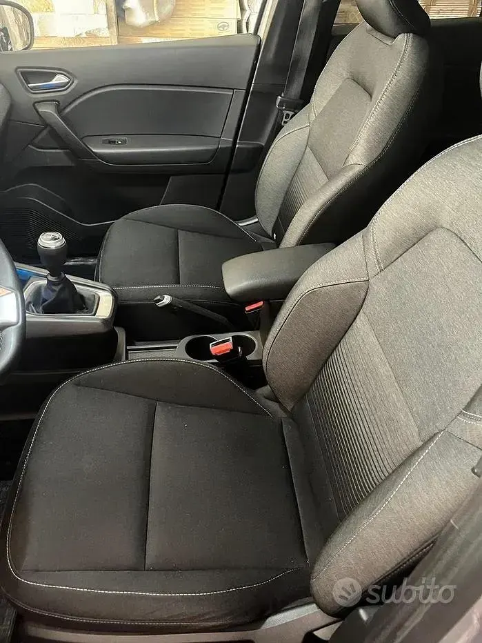 Usata Renault Captur 95 CV (69 kW) 2020 Grigio SUV