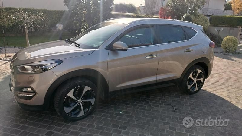 Usata 2017 Hyundai Tucson Edition SUV | 11.000 € - Immagine 1/4