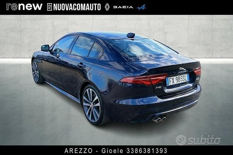 Usata Jaguar XE R-Dynamic 180 CV (132 kW) 2019 Blu Berlina