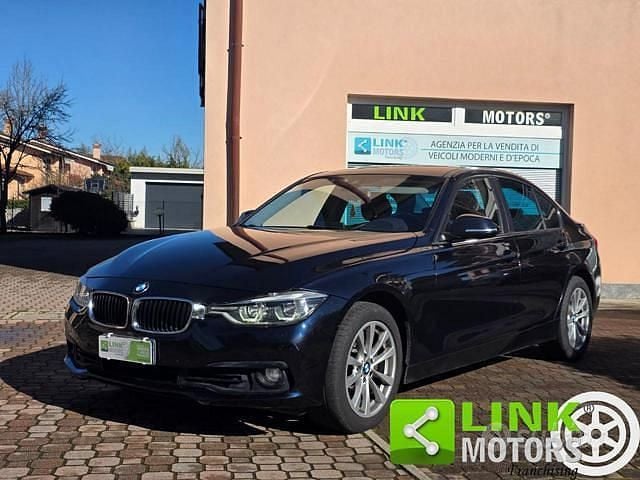 Usata BMW 330 Advantage 258 CV (189 kW) 2015 Blu Berlina