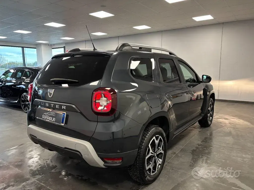 Usata Dacia Duster Prestige 114 CV (83 kW) 2019 Grigio scuro SUV