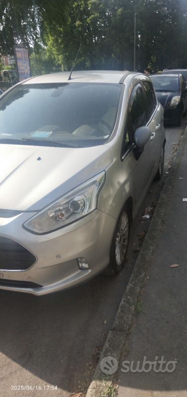 Usata Ford B-MAX Titanium 95 CV (69 kW) 2013 Grigio Monovolume