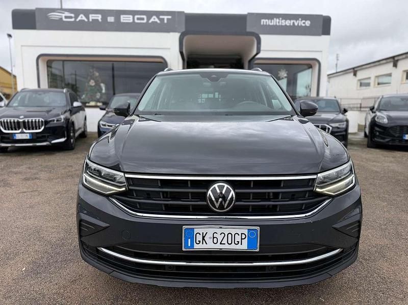 Usata VW Tiguan Life 122 CV (89 kW) 2022 Grigio SUV