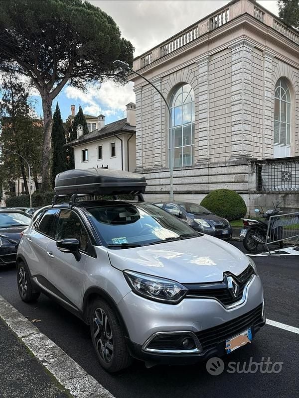Usata Renault Captur 90 CV (66 kW) 2014 Grigio SUV