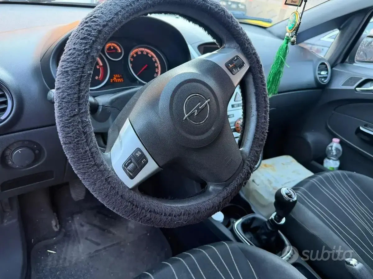 Usata Opel Corsa 75 CV (55 kW) 2009 Grigio Utilitaria