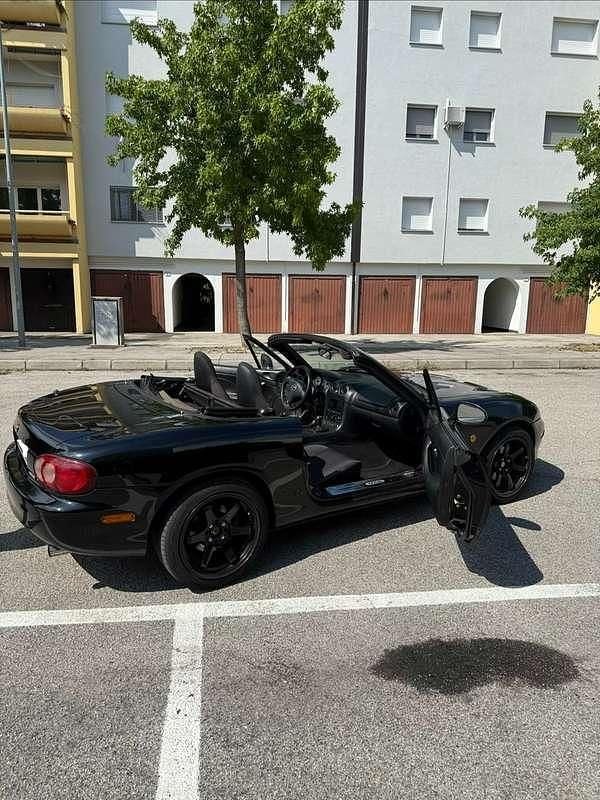 Usata Mazda MX5 110 CV (80 kW) 2005 Nero Cabrio