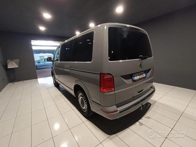 Usata VW Caravelle 150 CV (110 kW) 2019 Grigio Monovolume