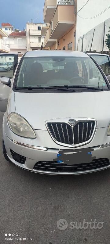 Usata Lancia Musa 69 CV (50 kW) 2009 Grigio Monovolume