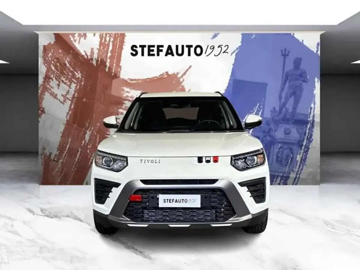 Nuova KGM Tivoli 163 CV (119 kW) 2026 Grand white SUV