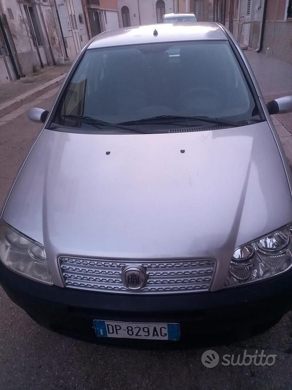 Usata Fiat Punto Classica 69 CV (50 kW) 2008 Grigio Utilitaria