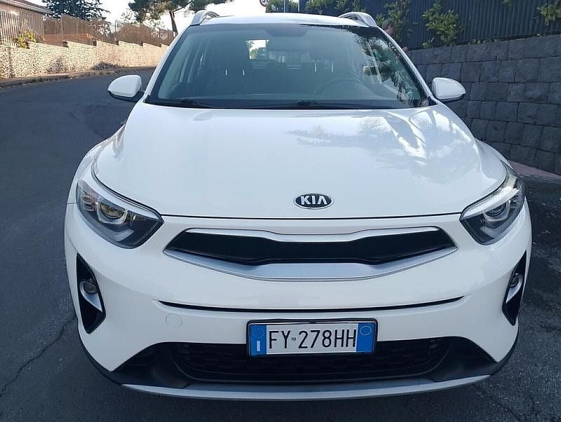 Bianco Usata 2019 Kia Stonic Style SUV | 10.500 € (Cara) - Immagine 1/4