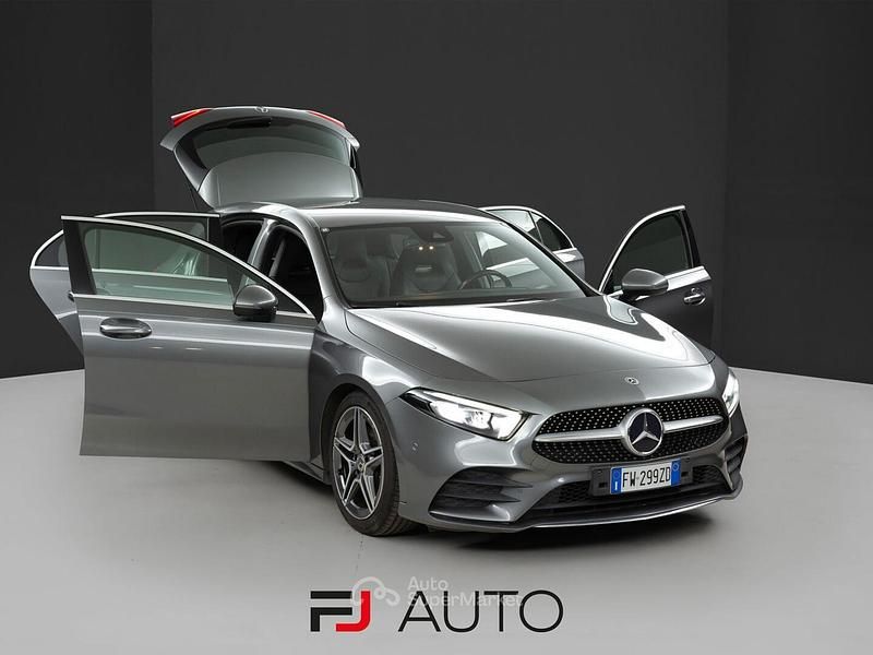 Usata Mercedes A200 Premium 150 CV (110 kW) 2019 Gray Berlina