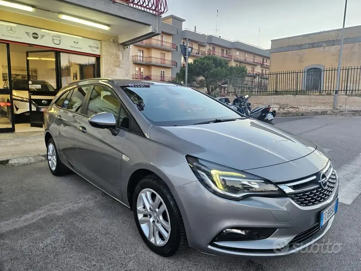 Usata Opel Astra 95 CV (69 kW) 2016 Grigio Station wagon