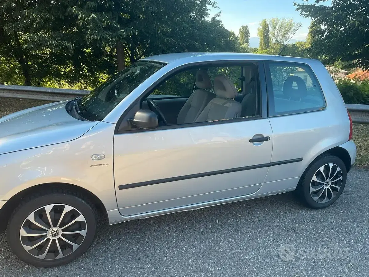 Usata VW Lupo Trendline 75 CV (55 kW) 2002 Grigio Utilitaria