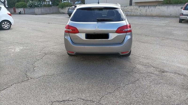 Usata Peugeot 308 Allure 120 CV (88 kW) 2017 Argento Station wagon