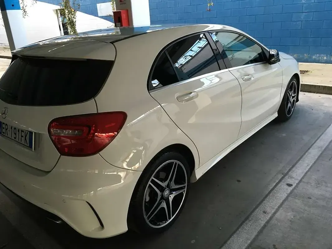 Usata Mercedes A180 Premium 109 CV (80 kW) 2013 Utilitaria