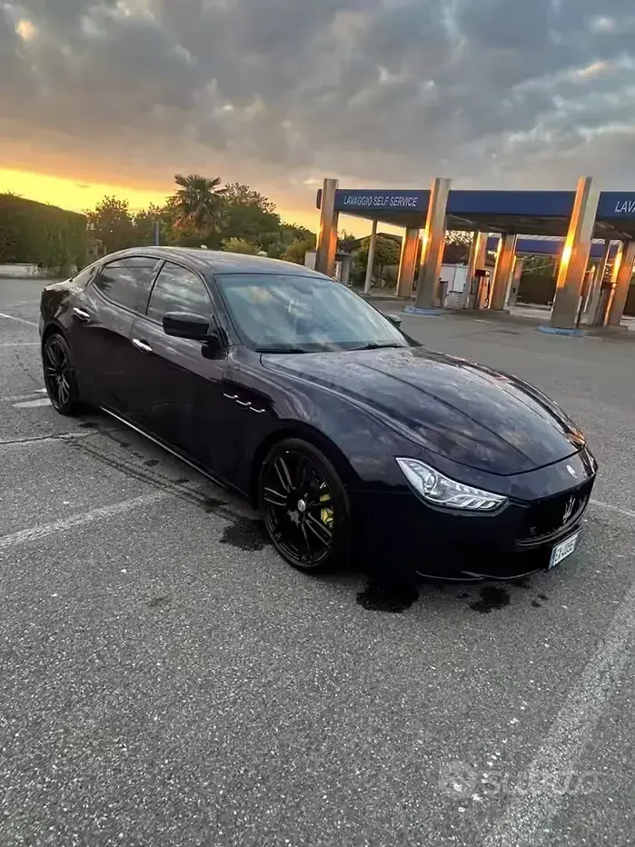 Usata Maserati Ghibli 275 CV (202 kW) 2014 Blu Berlina
