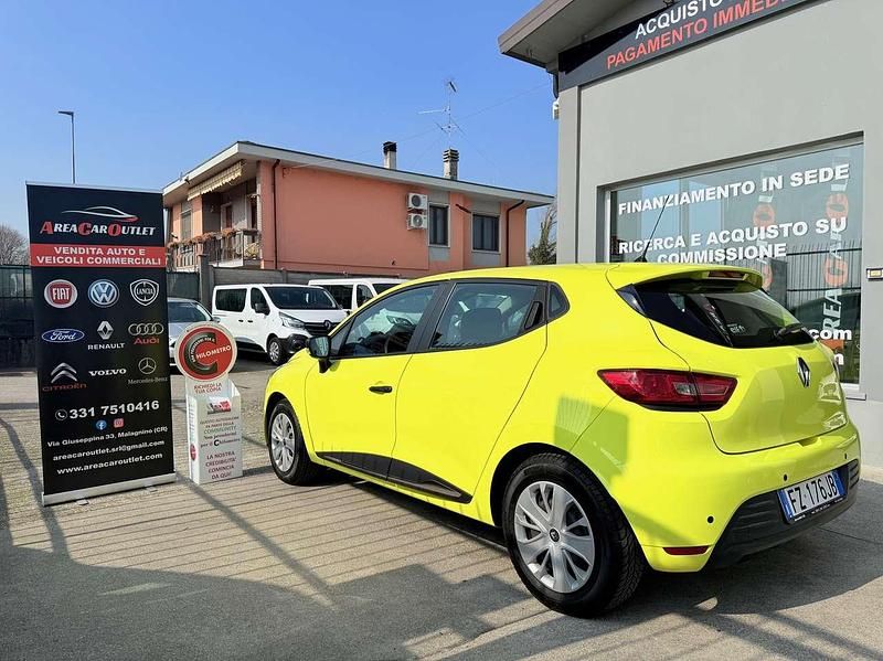 Usata Renault Clio IV Business 75 CV (55 kW) 2019 Giallo ral 1016 Berlina