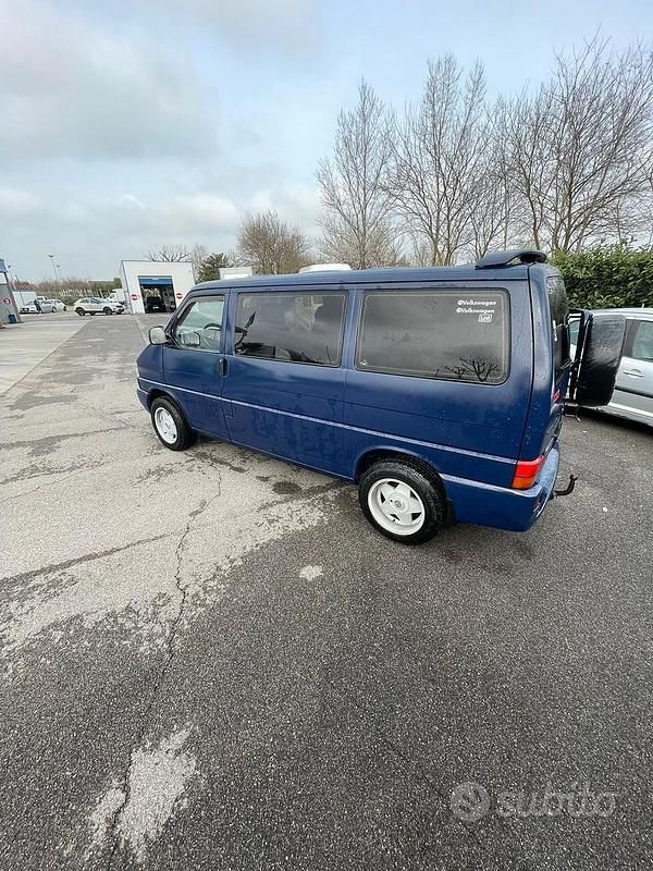Usata VW Caravelle 2000 Blu Monovolume