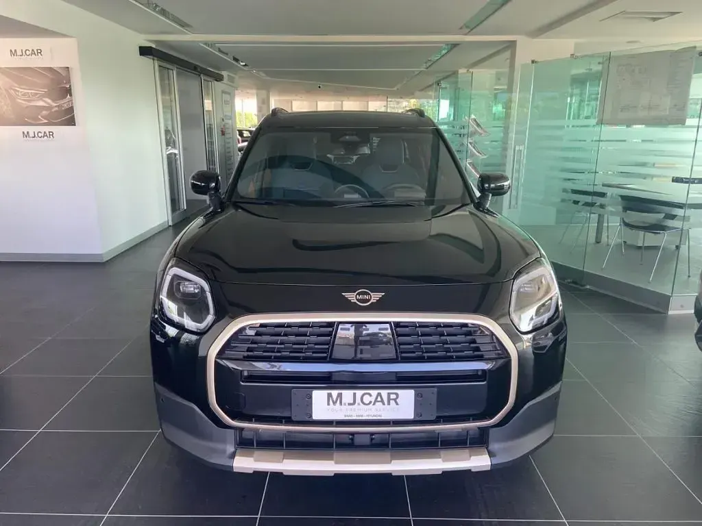 Usata Mini Countryman Favoured 150 CV (110 kW) 2024 Nero SUV