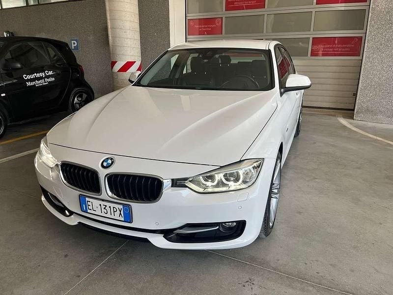Bianco Usata 2012 BMW 328 Sport Line Tre volumi | 16.500 € - Immagine 1/4