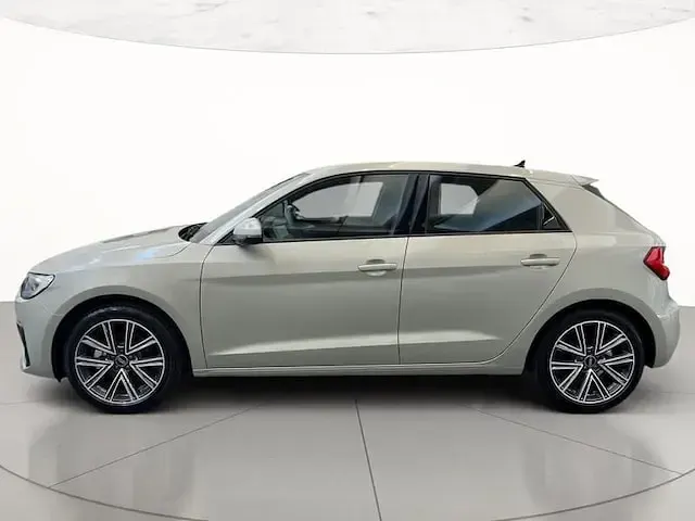 Usata Audi A1 Sportback Business 116 CV (85 kW) 2026 Argento rugiada metallizzato Utilitaria