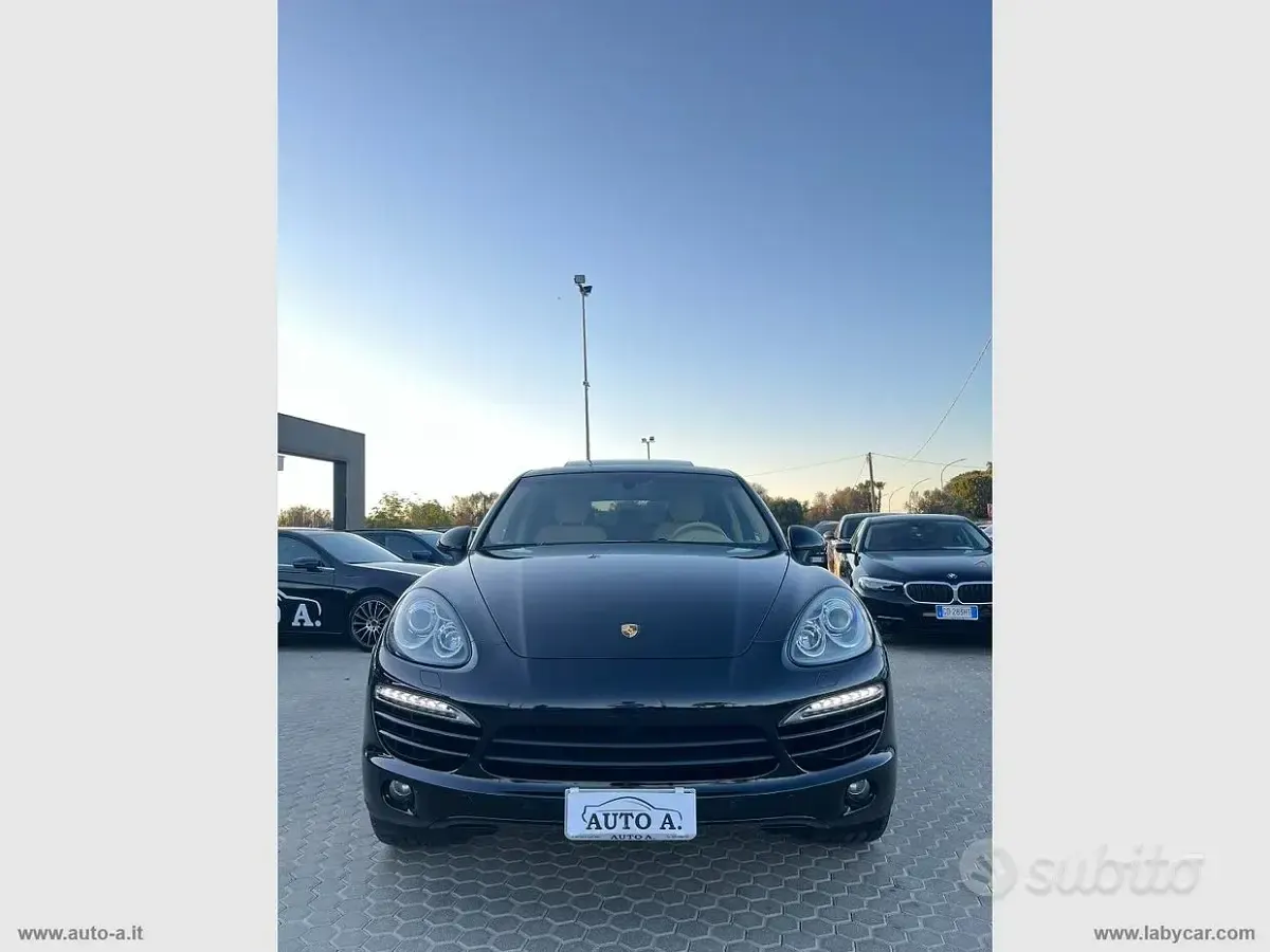 Usata Porsche Cayenne 240 CV (176 kW) 2010 Nero SUV