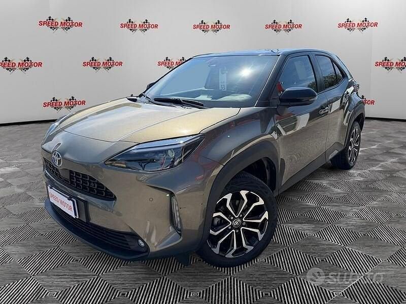 Usata Toyota Yaris Cross Trend 116 CV (85 kW) 2022 Grigio SUV