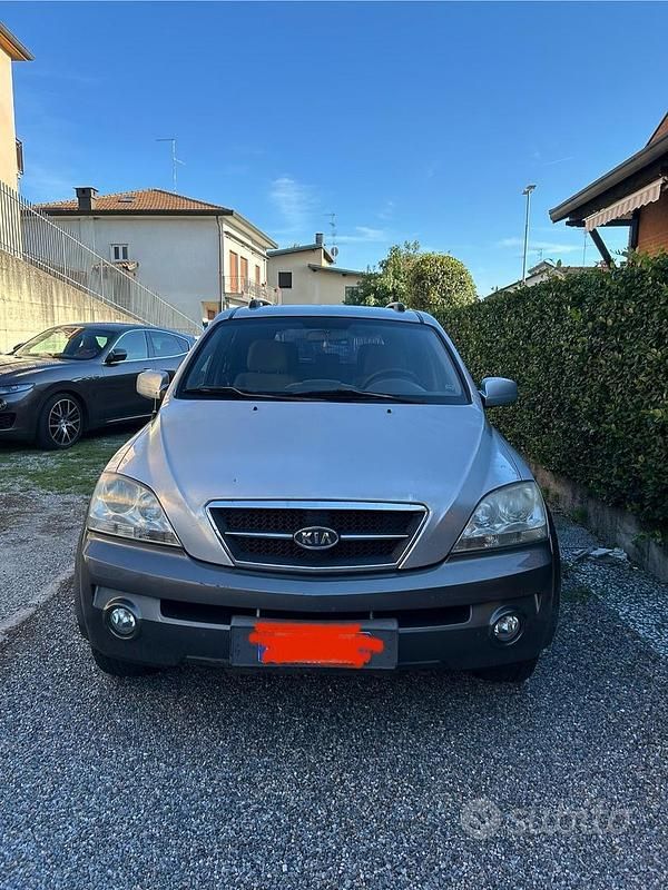 Usata Kia Sorento Active 140 CV (102 kW) 2005 Grigio SUV