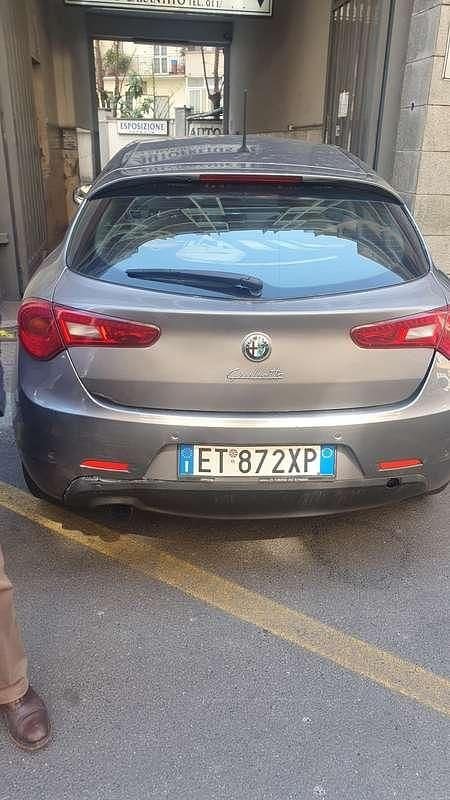 Usata Alfa Romeo Giulietta 105 CV (77 kW) 2014 Utilitaria