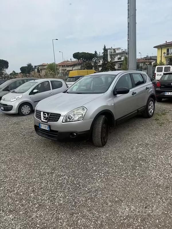 Usata Nissan Qashqai Acenta 114 CV (83 kW) 2009 Grigio SUV