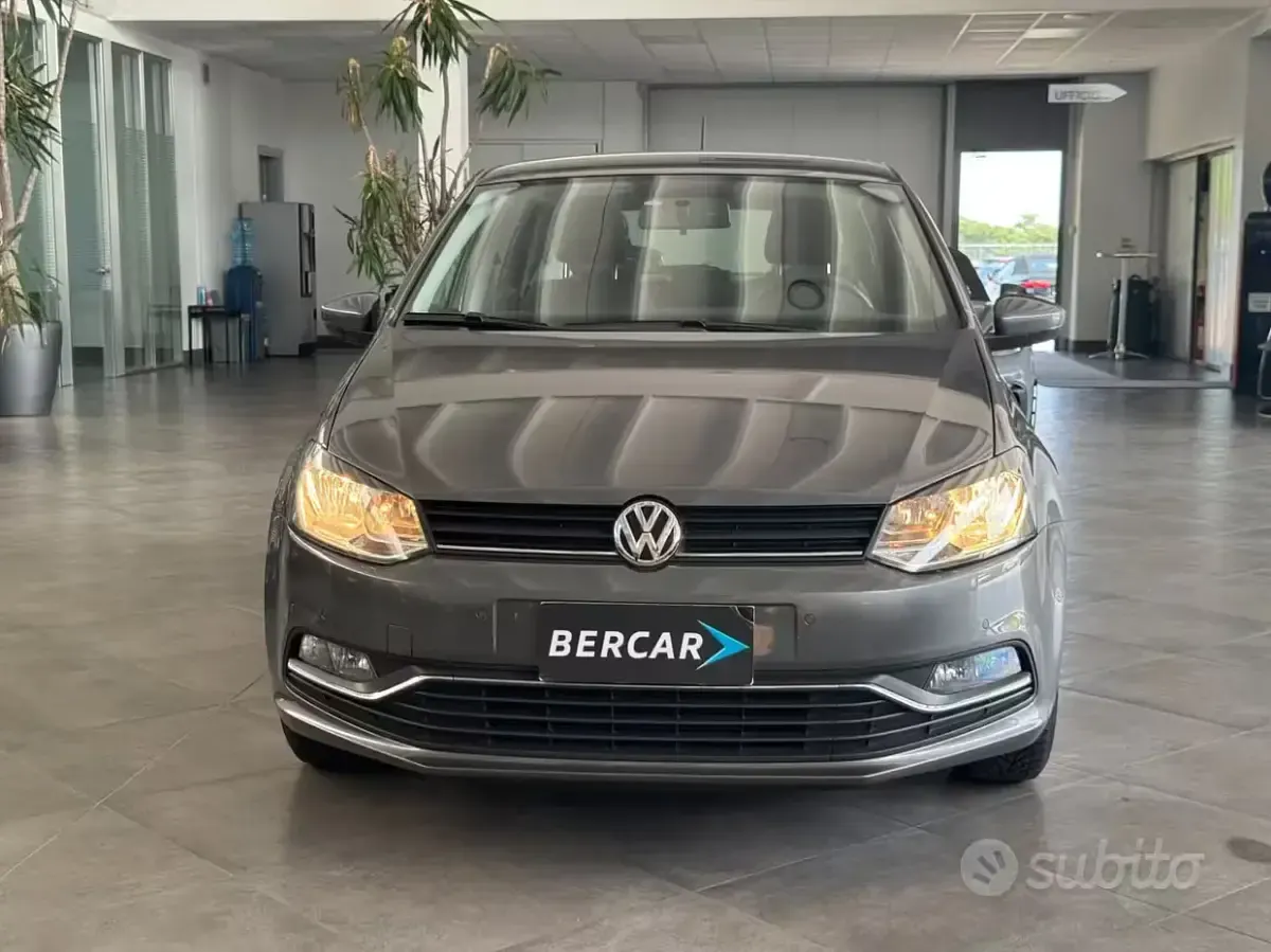 Usata VW Polo Comfortline 90 CV (66 kW) 2016 Grigio Berlina