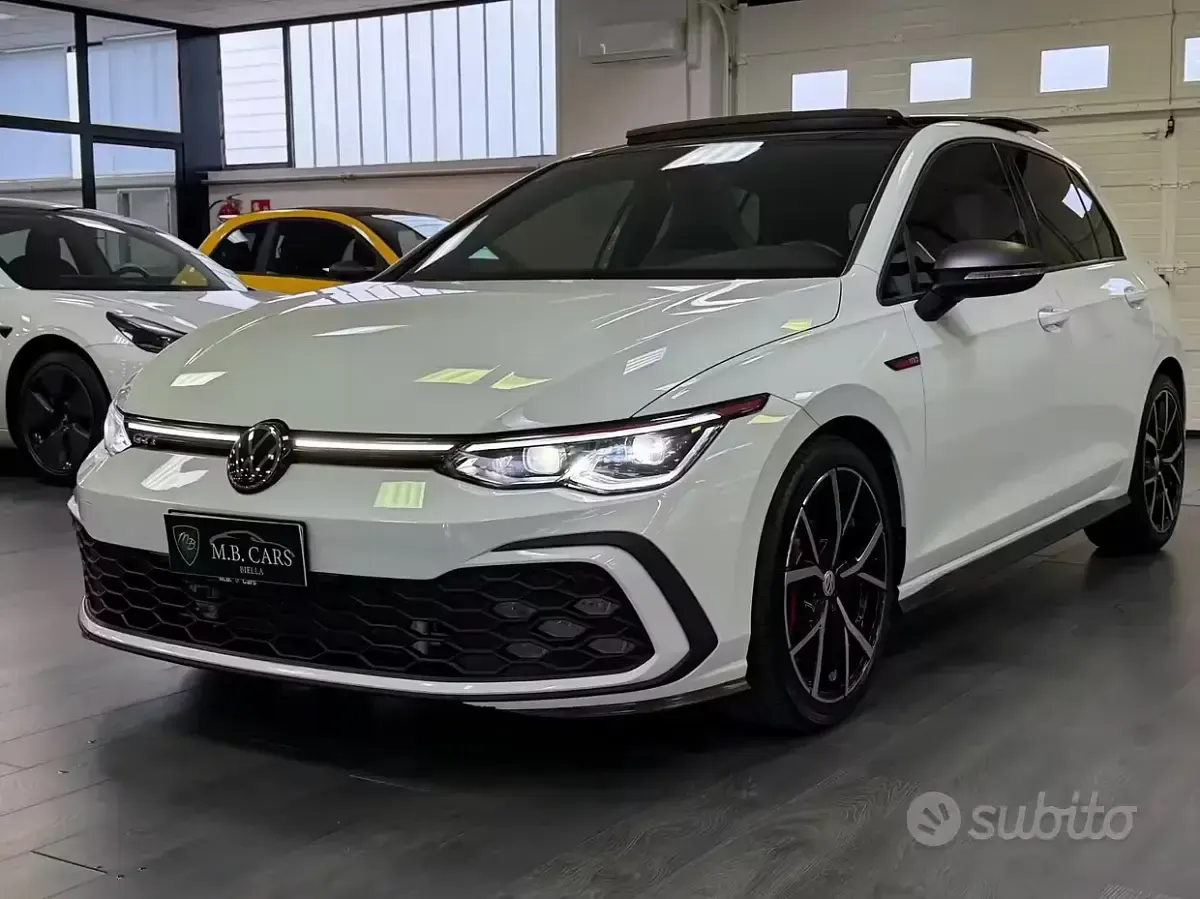 Usata VW Golf VIII GTI 245 CV (180 kW) 2023 Bianco Berlina