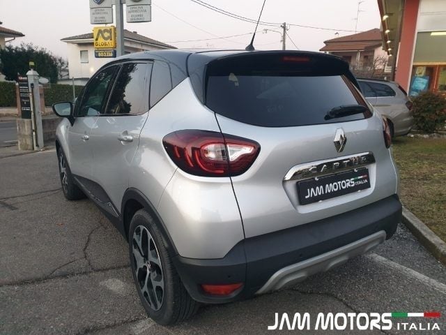 Usata Renault Captur 90 CV (66 kW) 2019 Argento SUV