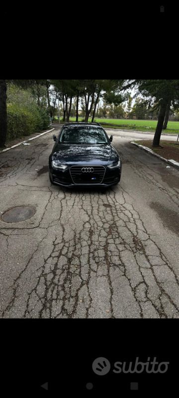 Usata Audi A4 177 CV (130 kW) 2012 Blu Station wagon