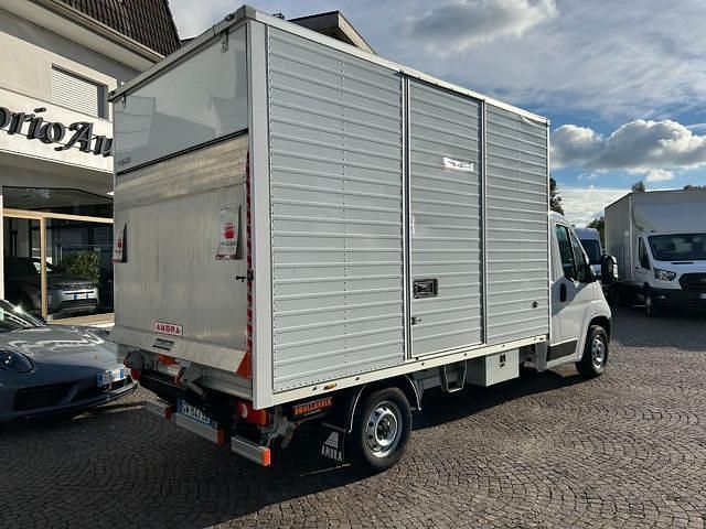 Usata Fiat Ducato 140 CV (102 kW) 2024 Bianco pastello Furgone