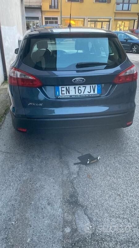 Usata Ford Focus Titanium 115 CV (84 kW) 2012 Blu Station wagon