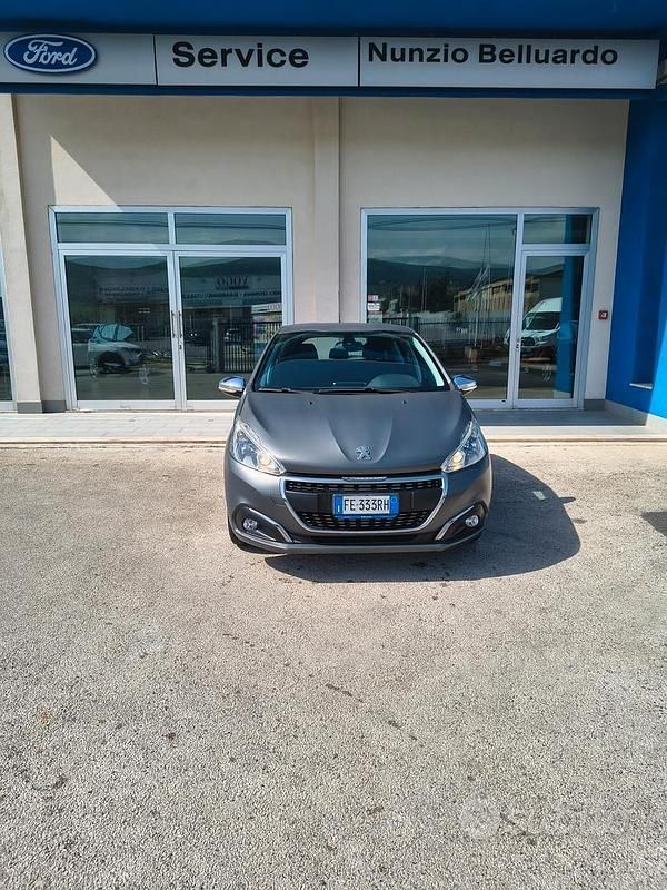 Usata Peugeot 208 Allure 74 CV (54 kW) 2016 Grigio Utilitaria