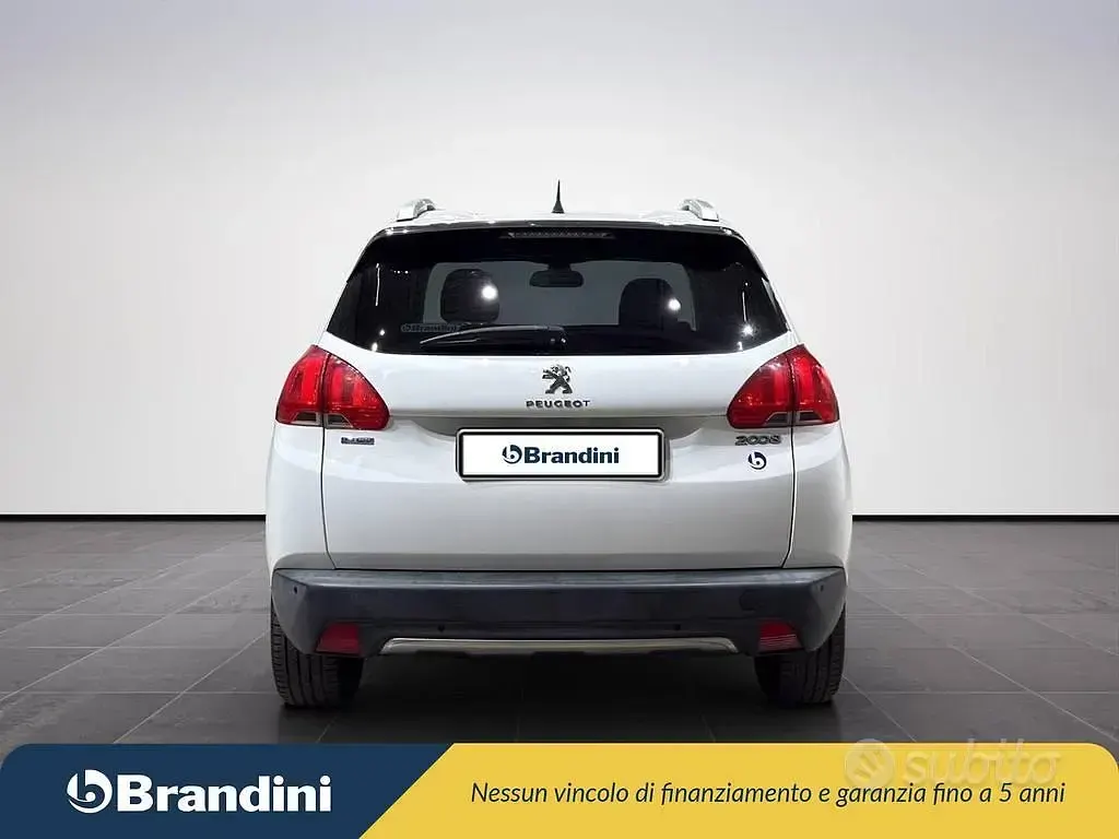 Usata Peugeot 2008 Allure 99 CV (72 kW) 2016 Bianco SUV