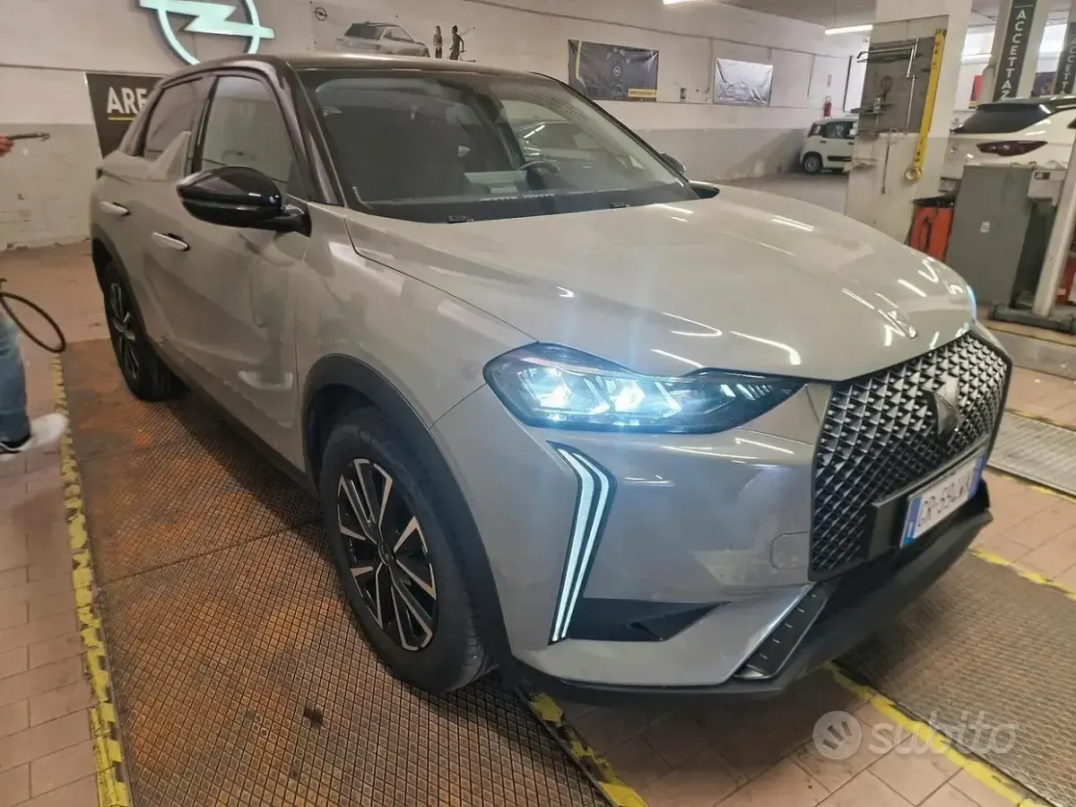 Usata DS Automobiles DS3 Bastille 101 CV (74 kW) 2023 Grigio SUV