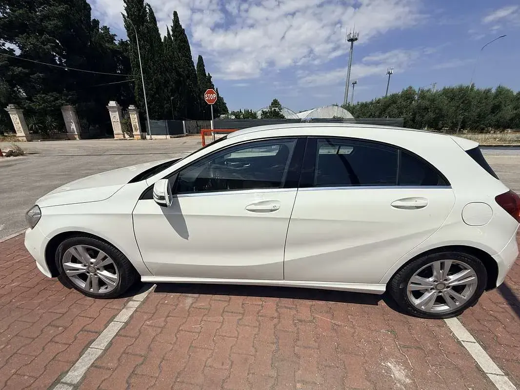 Usata Mercedes A180 109 CV (80 kW) 2016 Utilitaria