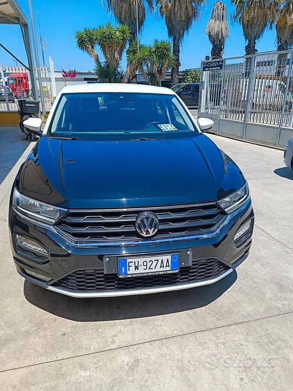 Usata VW T-Roc Advance 116 CV (85 kW) 2019 Nero SUV