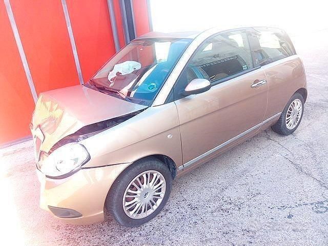 Usata Lancia Ypsilon 90 CV (66 kW) 2007 Giallo Utilitaria