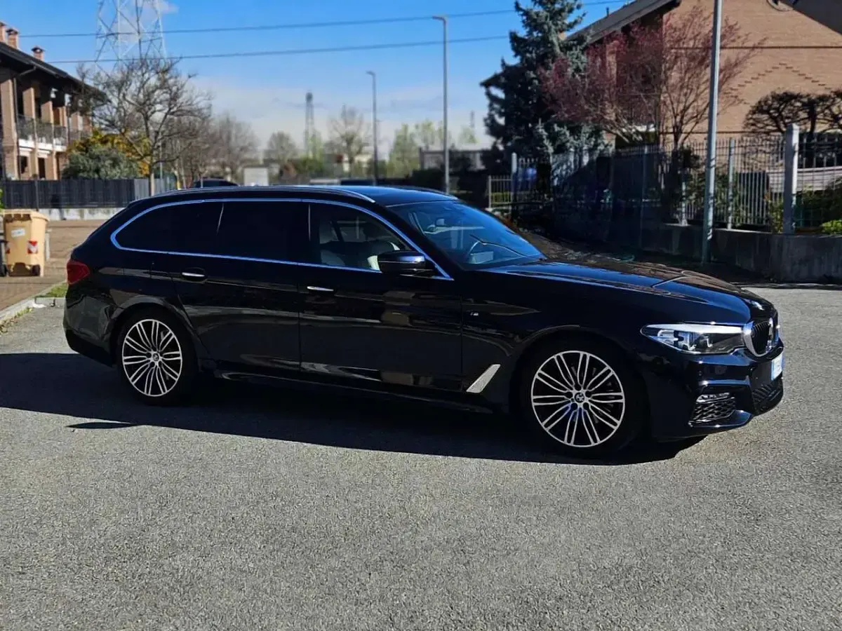 Usata BMW 520 M Sport 190 CV (139 kW) 2018 Blu/azzurro Station wagon