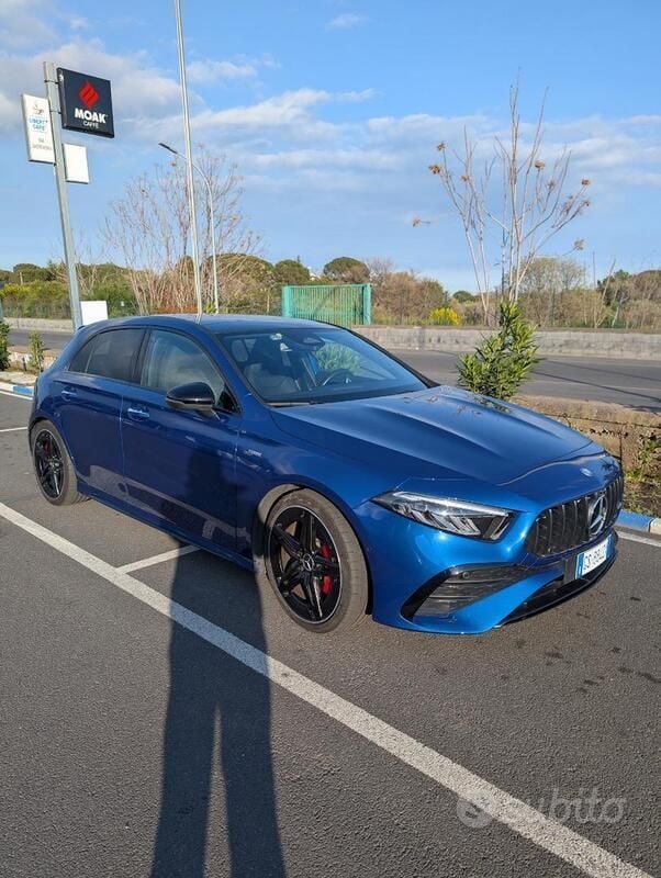 Usata Mercedes A35 AMG AMG line 306 CV (225 kW) 2024 Blu Berlina
