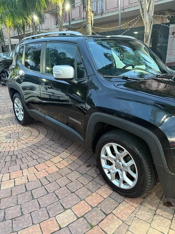 Usata Jeep Renegade Limited 120 CV (88 kW) 2016 Nero SUV